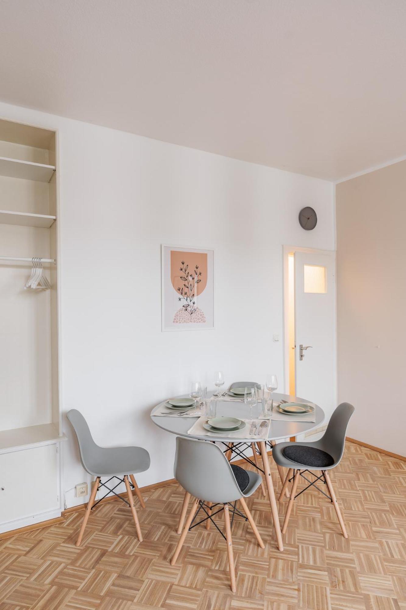 Flats 4 You, Moderne City Wohnung Naehe Hbf, Due-Messe 20 Min, Netflix, Kueche 뒤스부르크 외부 사진