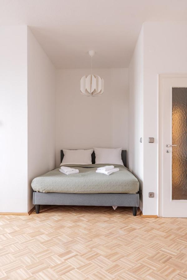 Flats 4 You, Moderne City Wohnung Naehe Hbf, Due-Messe 20 Min, Netflix, Kueche 뒤스부르크 외부 사진